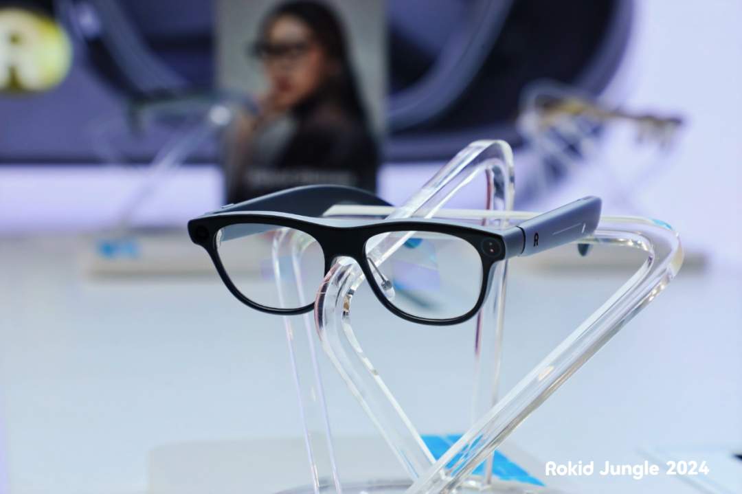 2024年智能眼镜杀疯了!不只是AI还有这七大变化(图1)