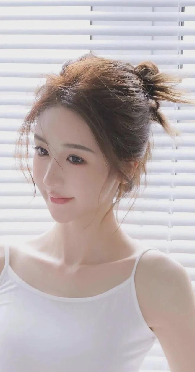 糖心vlog柚子猫穿黑丝V(图1)