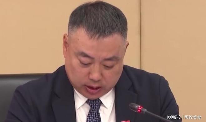 刘国梁被指在云南被捕豪宅内现金被查获！(图16)