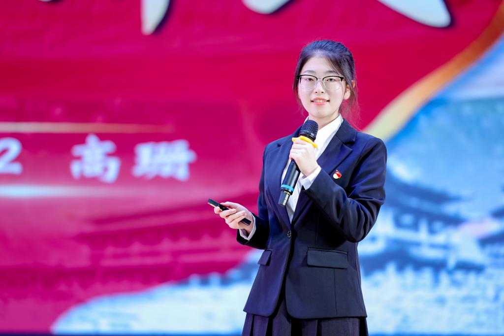 西安交大“闪亮的青春”2024-2025学年优秀本科生标兵评选展示大会举办(图6)