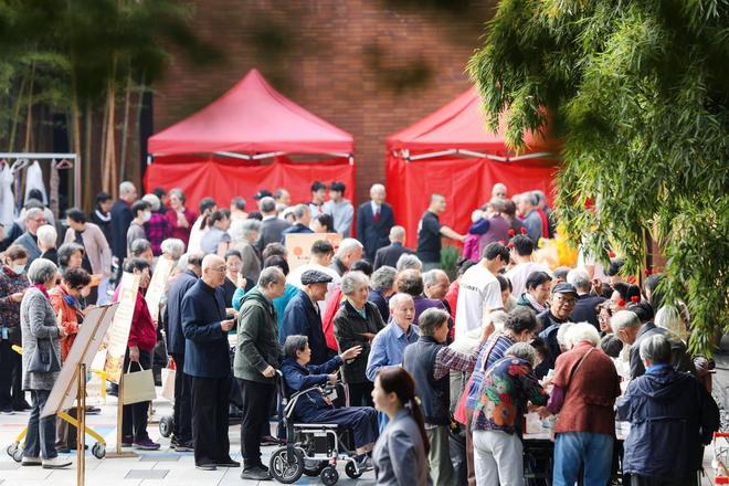 2024死亡数首超新生儿数人均寿命从35岁升至786岁家庭负担加重(图4)