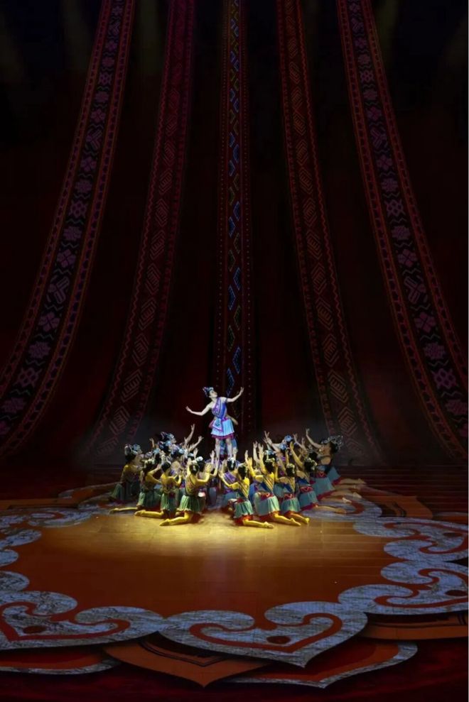 【快讯】国际艺术教育论坛京开幕；美团开源全模态模型LongCat(图6)